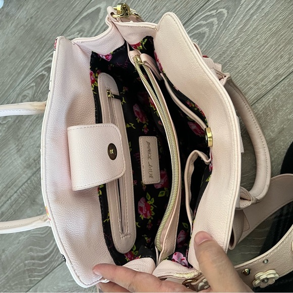 BETSEY JOHNSON SATCHEL TRIPLE COMPT PINK FLORAL BLUSH - Picture 6 of 7